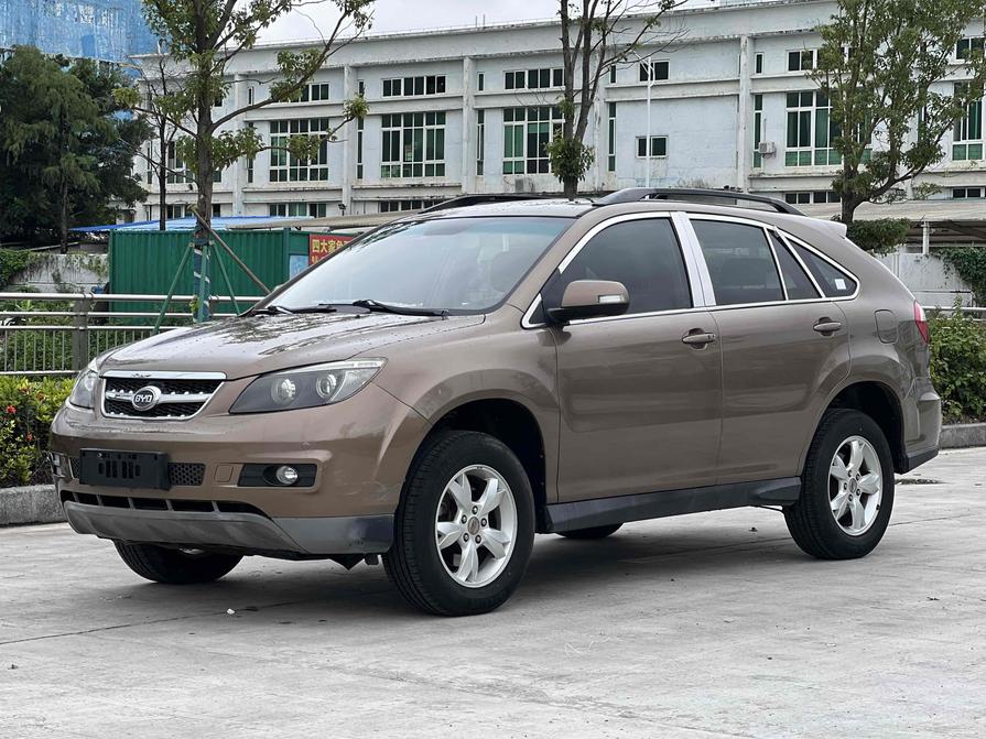 r1014975-byd-s6-2012_0