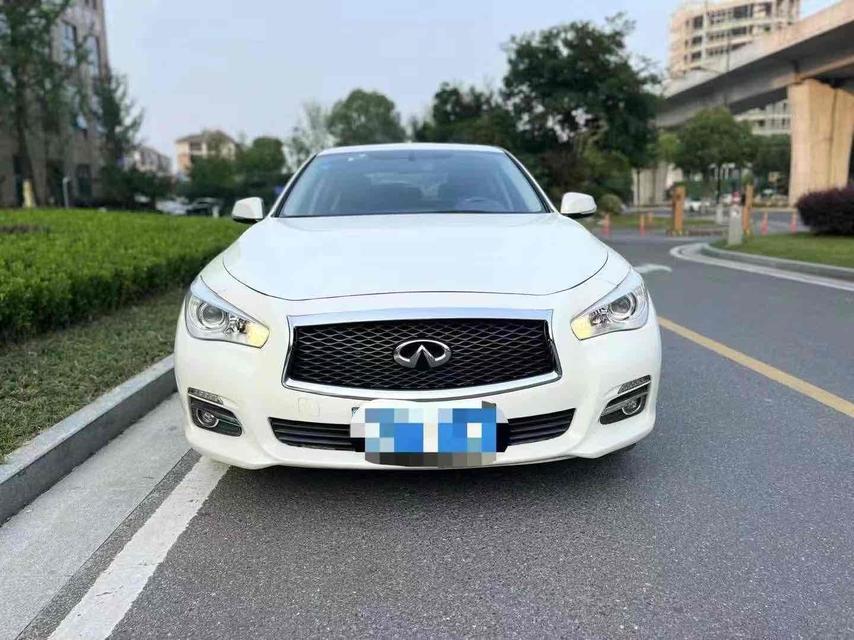 r1016043-infiniti-q50l-2016_0