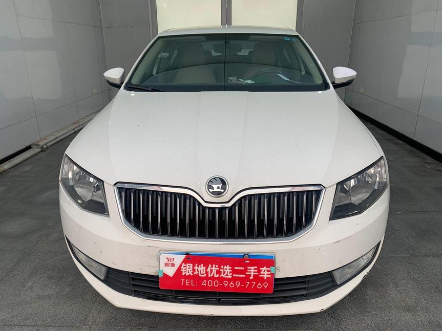 r1016133-skoda-octavia-2015_0