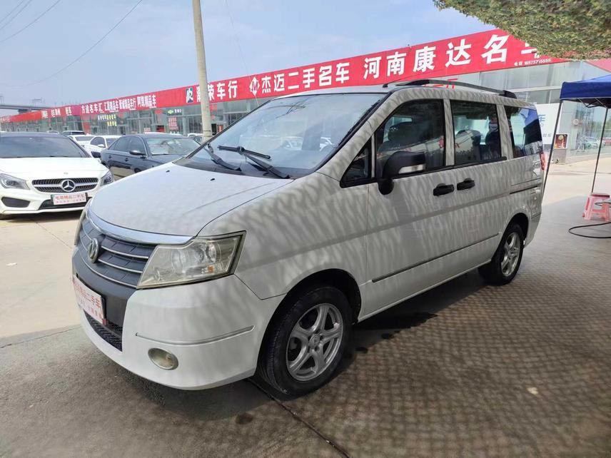 r217627-dongfeng-succe-2015_0