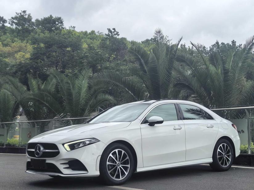 r217638-mercedes-benz-a-class-2019_0