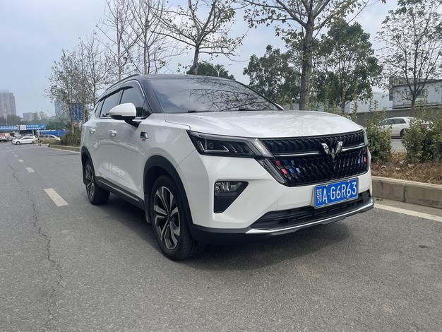 r217646-wuling-asta-2021_0