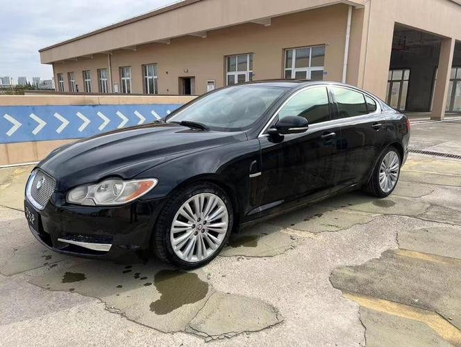 r217667-jaguar-xf-2010_0