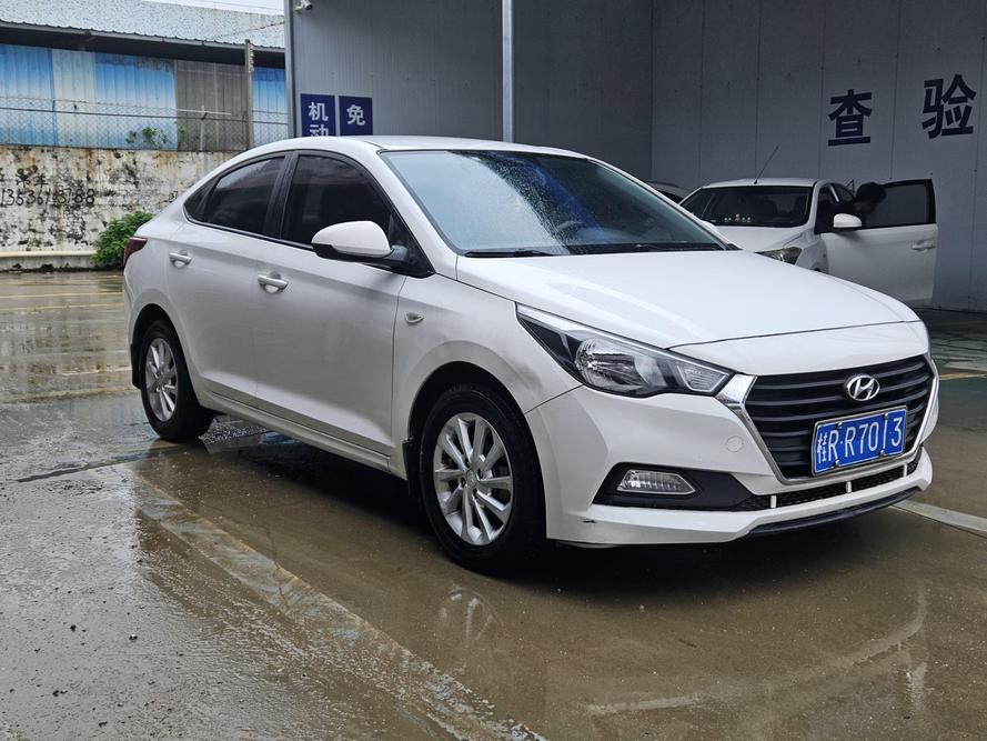 r217727-hyundai-verna-2016_0