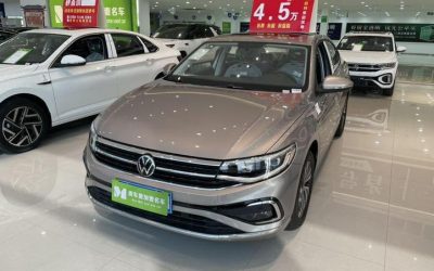 r217729-volkswagen-bora-2023_0