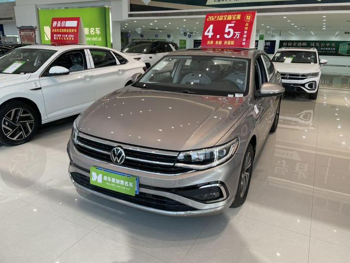 r217729-volkswagen-bora-2023_0