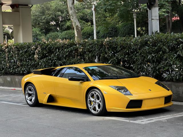 r217781-lamborghini-murcielago-2005_0