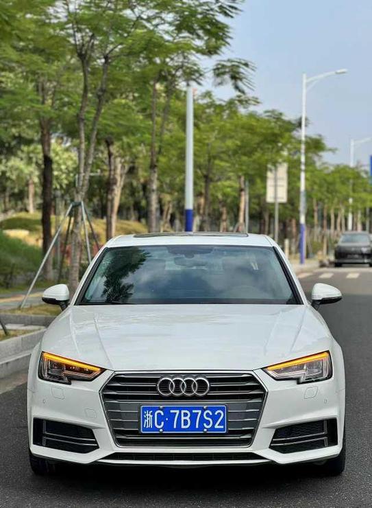 r217802-audi-a4l-2018_0