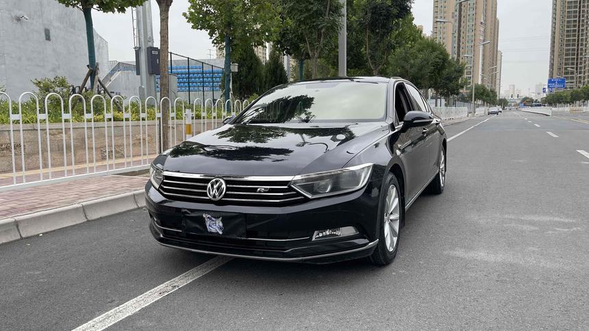 r217808-volkswagen-magotan-2018_0