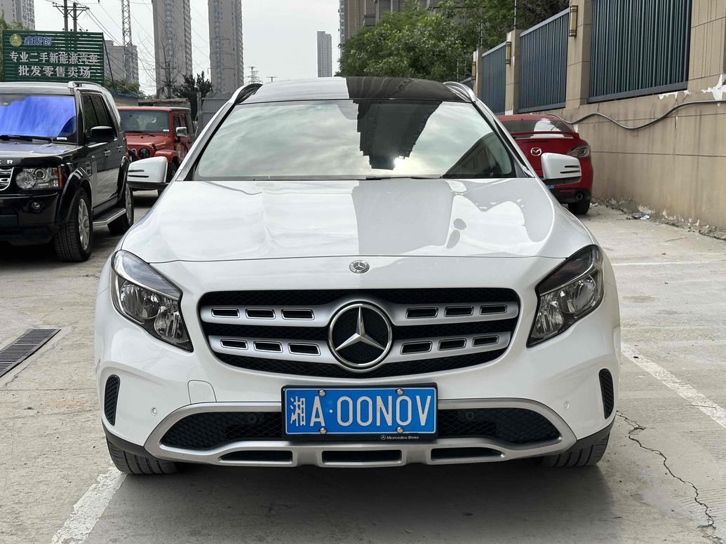 r217841-mercedes-benz-gla-2019_0