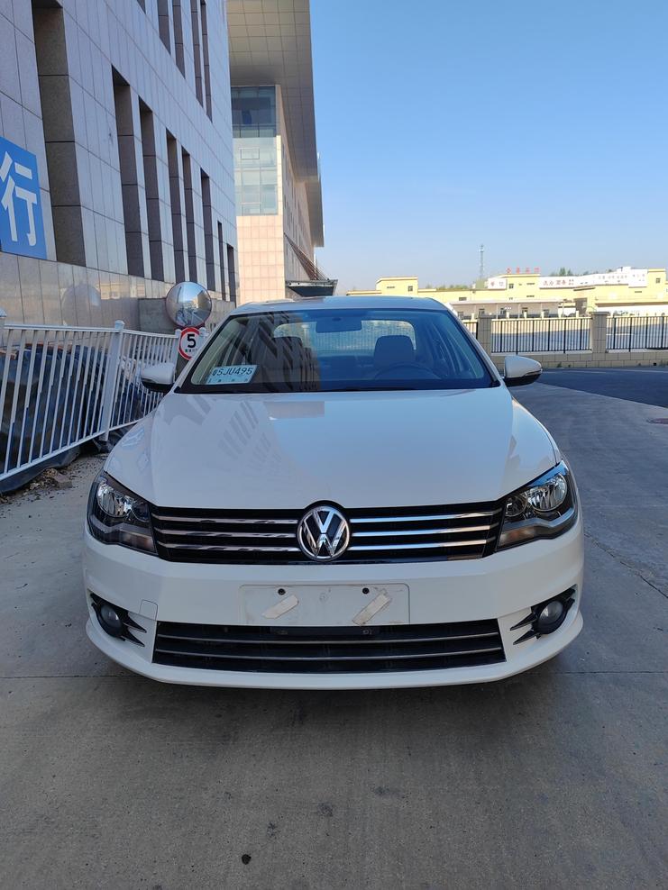 r217893-volkswagen-bora-2015_0