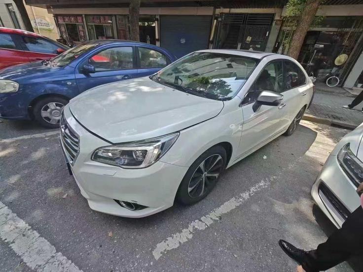 r217908-subaru-legacy-2017_0