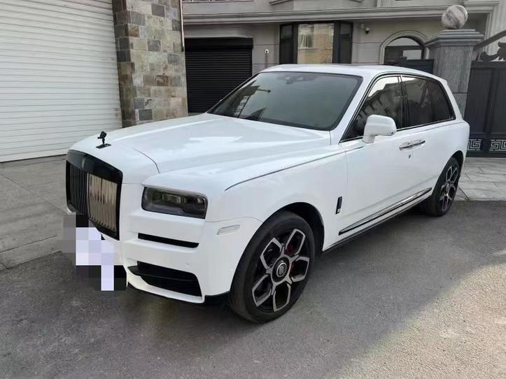 r217928-rolls-royce-cullinan-2019_0