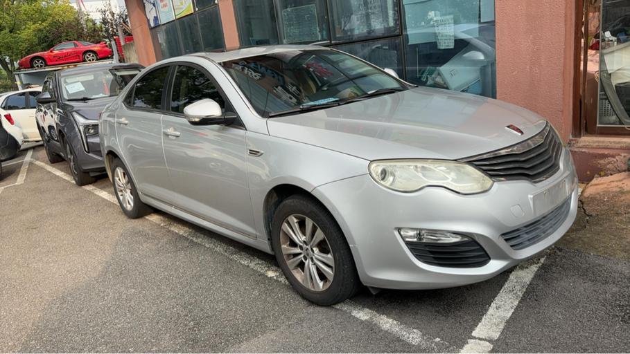 r217968-roewe-550-2015_0