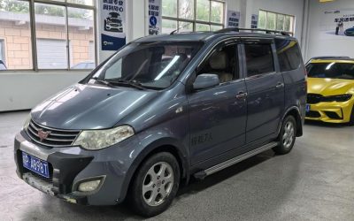 r217995-wuling-hongguang-2013_0