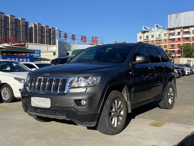 r218003-jeep-grand-cherokee-2013_0