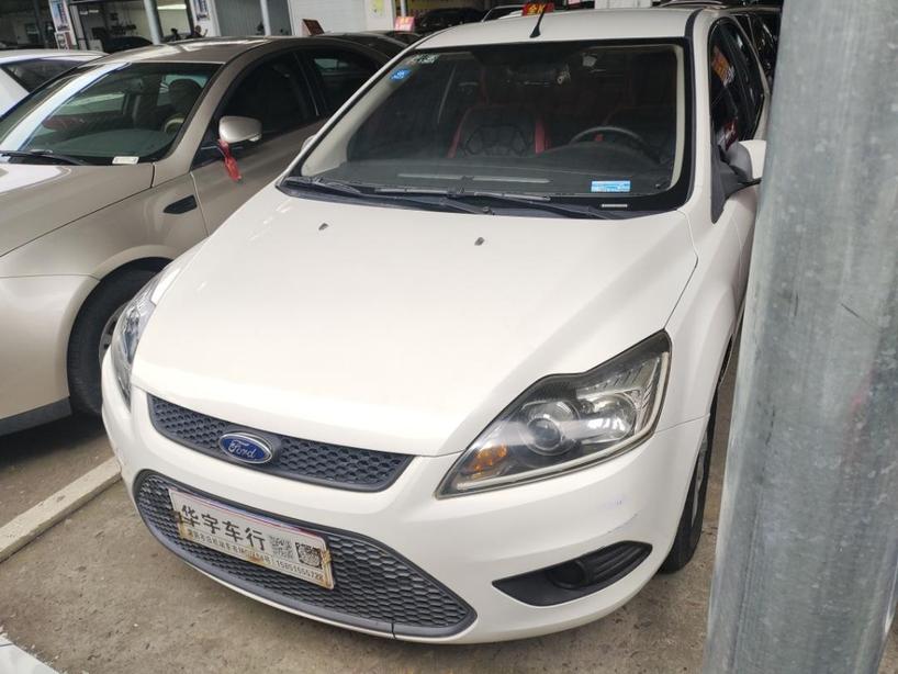 r218008-ford-focus-2013_0