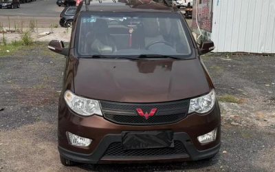 r218014-wuling-hongguang-2014_0