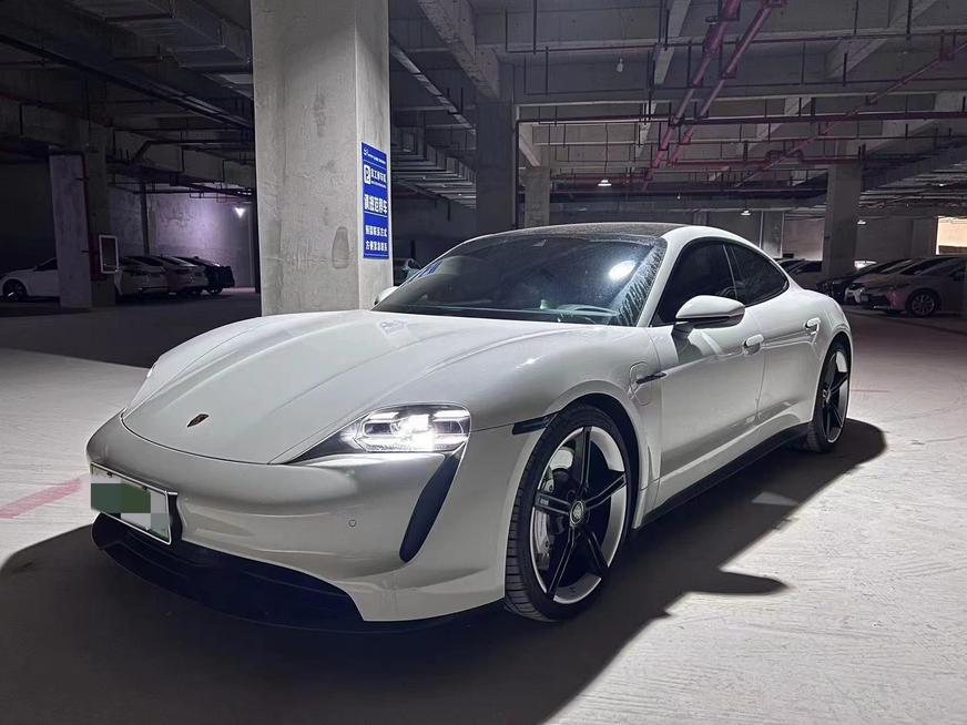r218027-porsche-taycan-2021_0