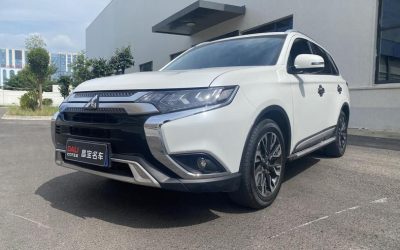 r218098-mitsubishi-outlander-2020_0