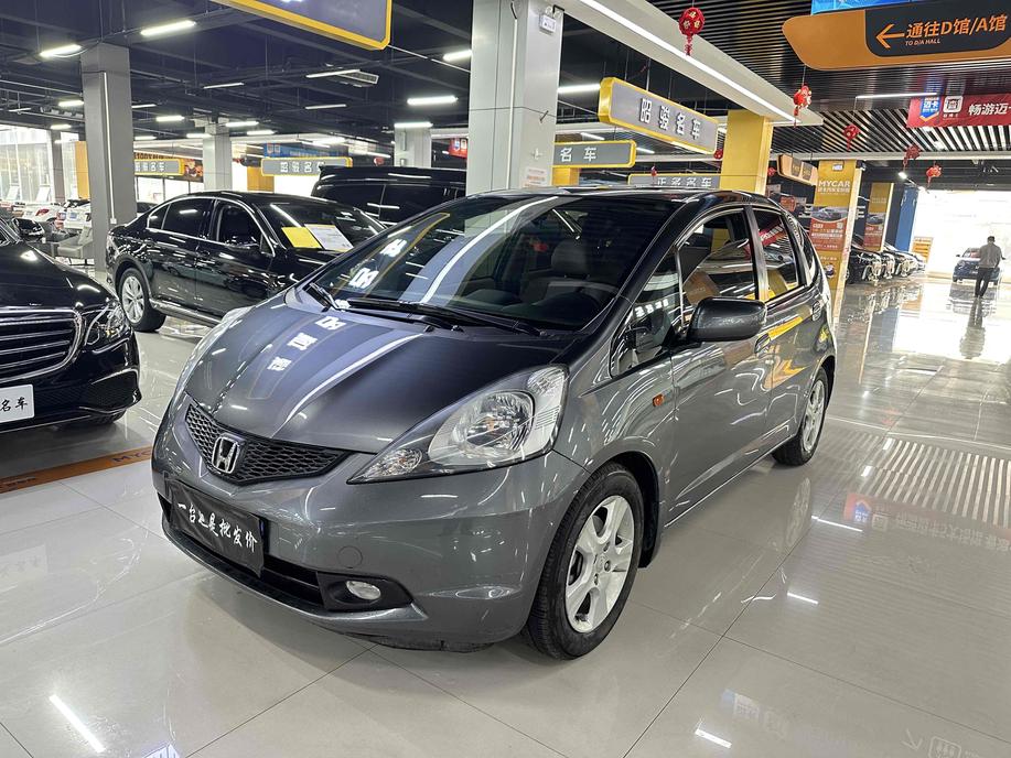 r218106-honda-fit-2009_0