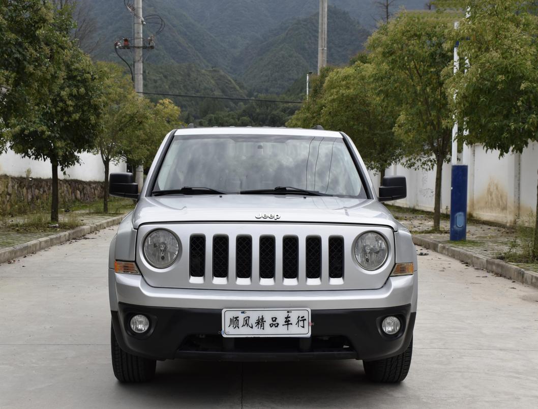 r218156-jeep-patriot-2012_0