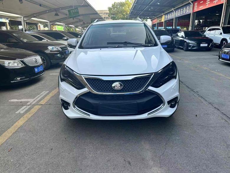 r218185-byd-tang-ev-2015_0