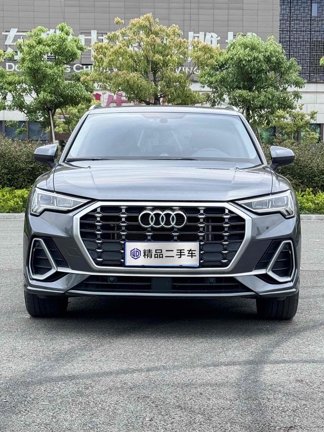 r218186-audi-q3-2021_0