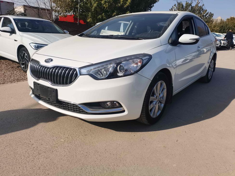 r218219-kia-k3-2016_0