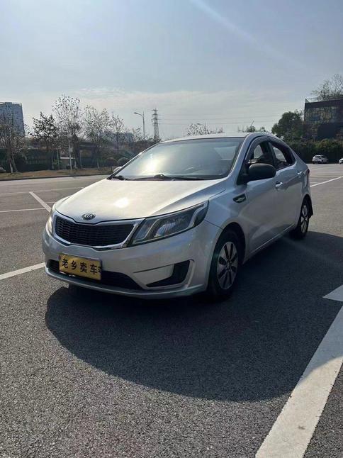 r218287-kia-k2-2012_0