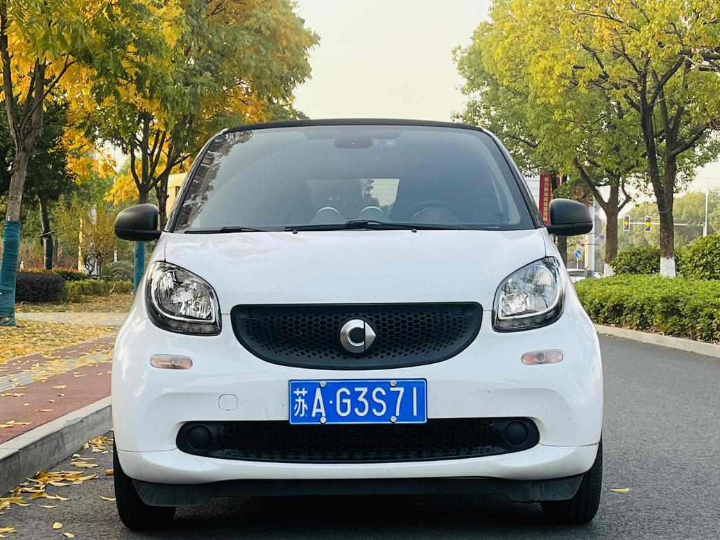 r218292-smart-fortwo-2018_0