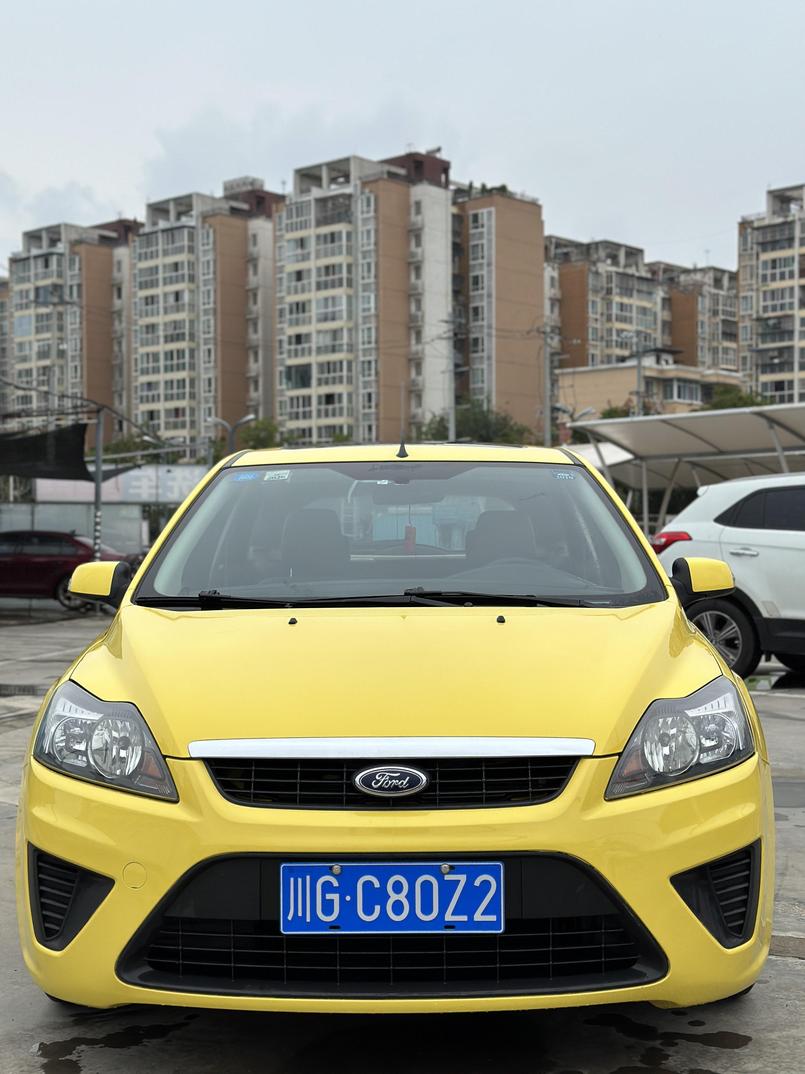 r218309-ford-focus-2012_0
