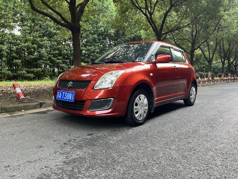 r218324-suzuki-swift-2015_r218324-suzuki-swift-2015_0