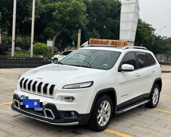 r218339-jeep-cherokee-2016_0