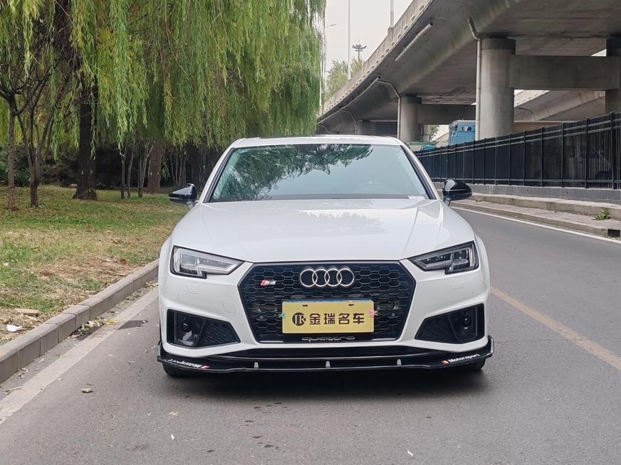 r218341-audi-a4l-2019_0