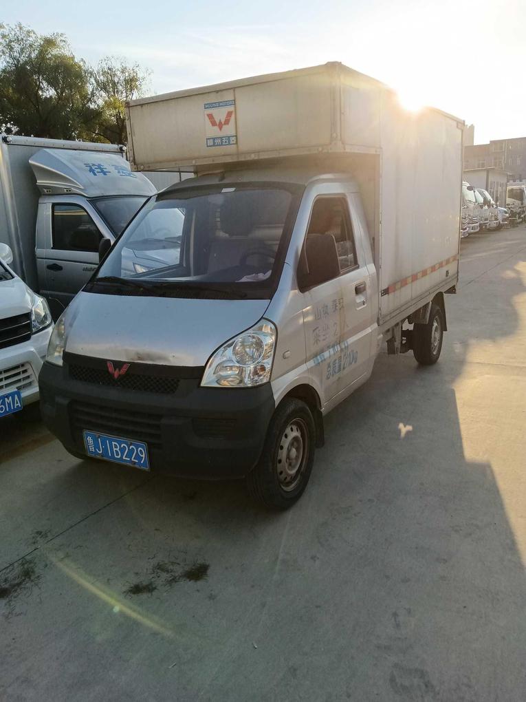 r218410-wuling-hongguang-2016_0