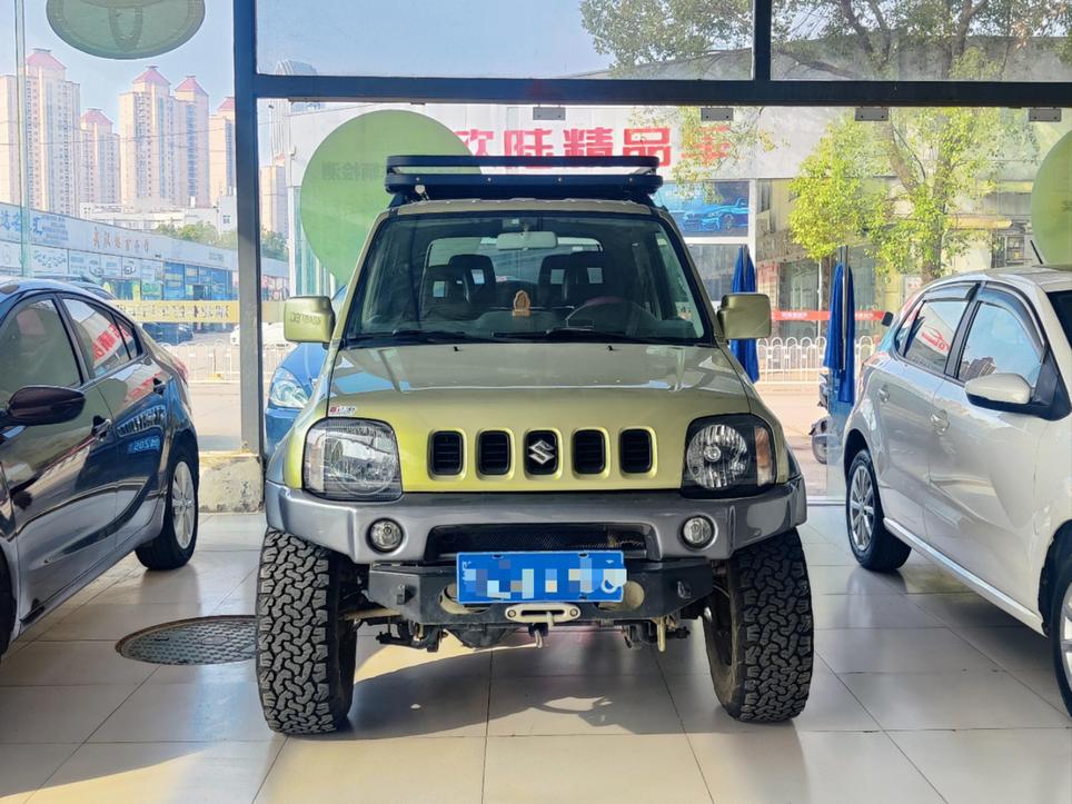 r218430-suzuki-jimny-2012_0