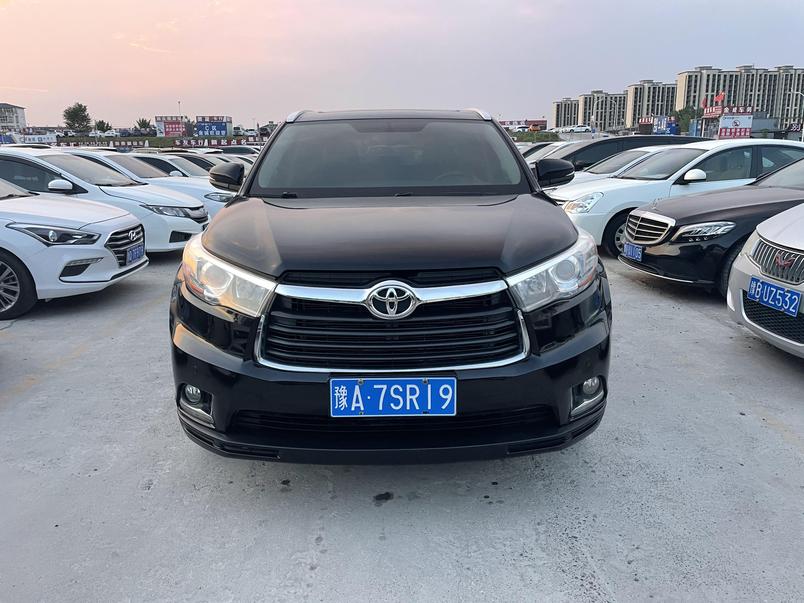 r218462-toyota-highlander-2018_0
