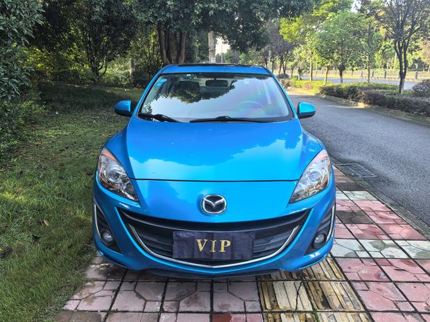 r218520-mazda-3-2015_0