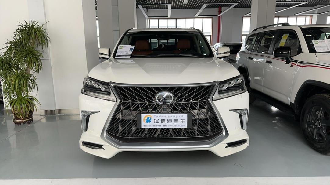 r218555-lexus-lx-2017_0