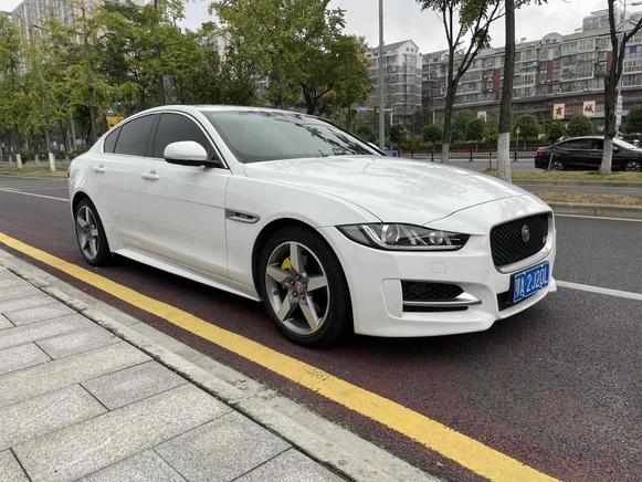 r218556-jaguar-xe-2017_0