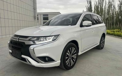r218561-mitsubishi-outlander-2022_0