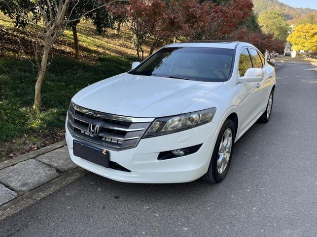 r218584-honda-crosstour-2012_0