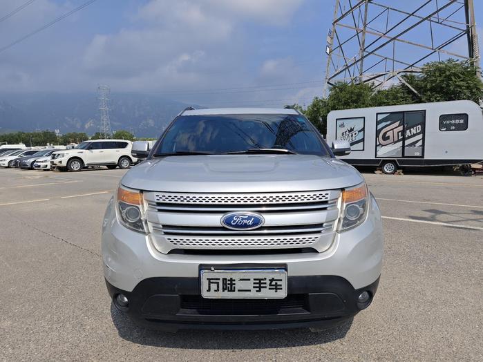 r218649-ford-explorer-2013_0