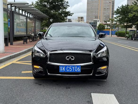 r218727-infiniti-q70-2017_0