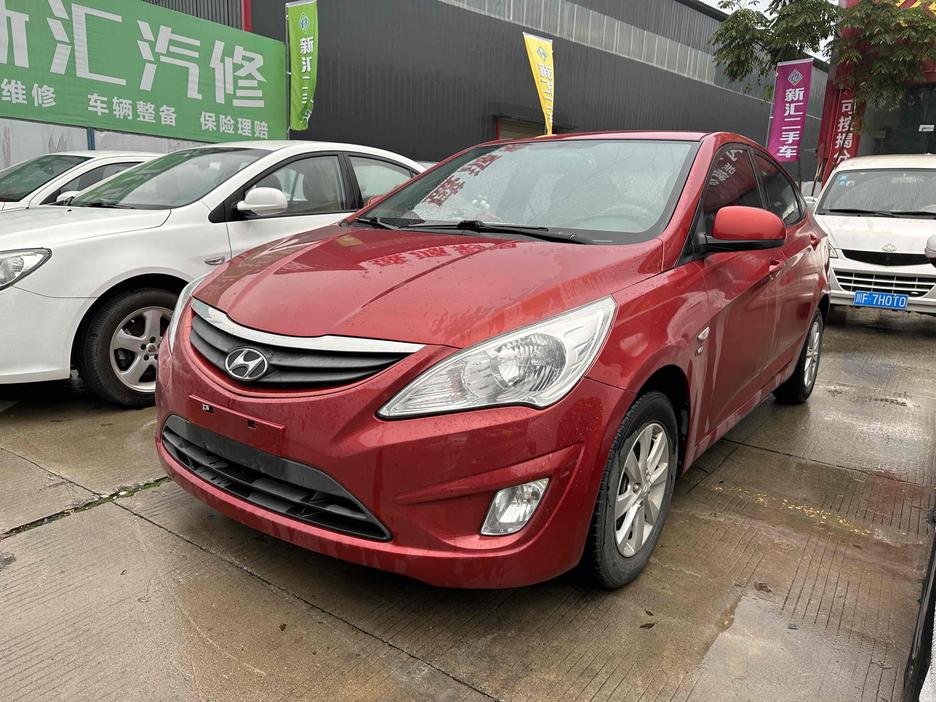 r218730-hyundai-reina-2014_0