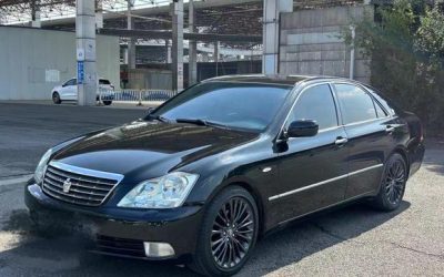 r218807-toyota-crown-2005_0