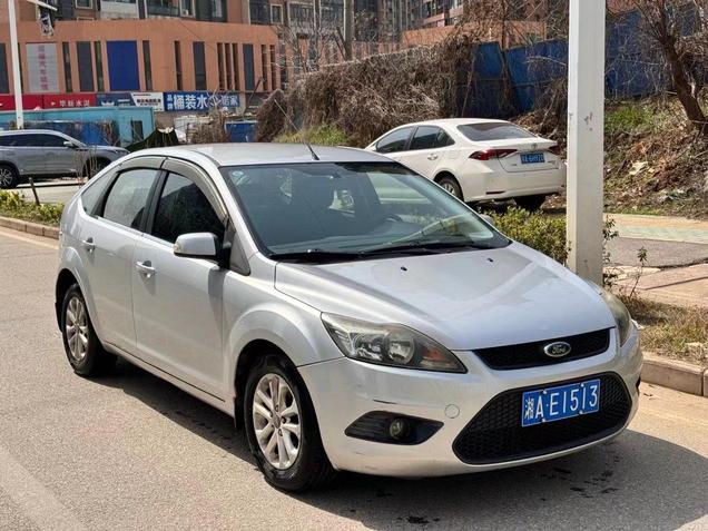 r218809-ford-focus-2013_0