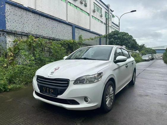 r218813-peugeot-301-2014_0