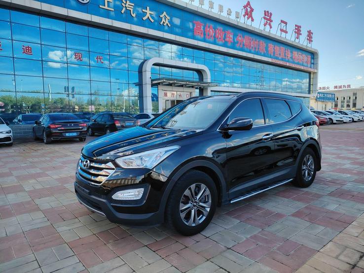 r218821-hyundai-santa-fe-2015_0